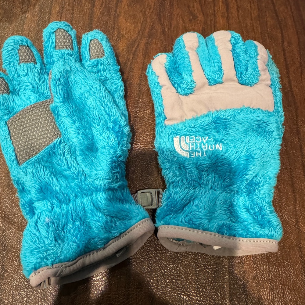 Kids North Face gloves - size S